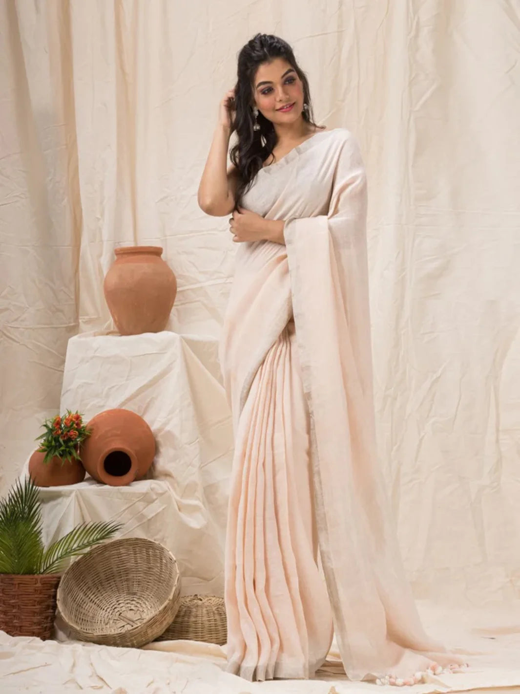 Women's Traditional Faded Pink Handwoven Linen Saree - Angoshobha